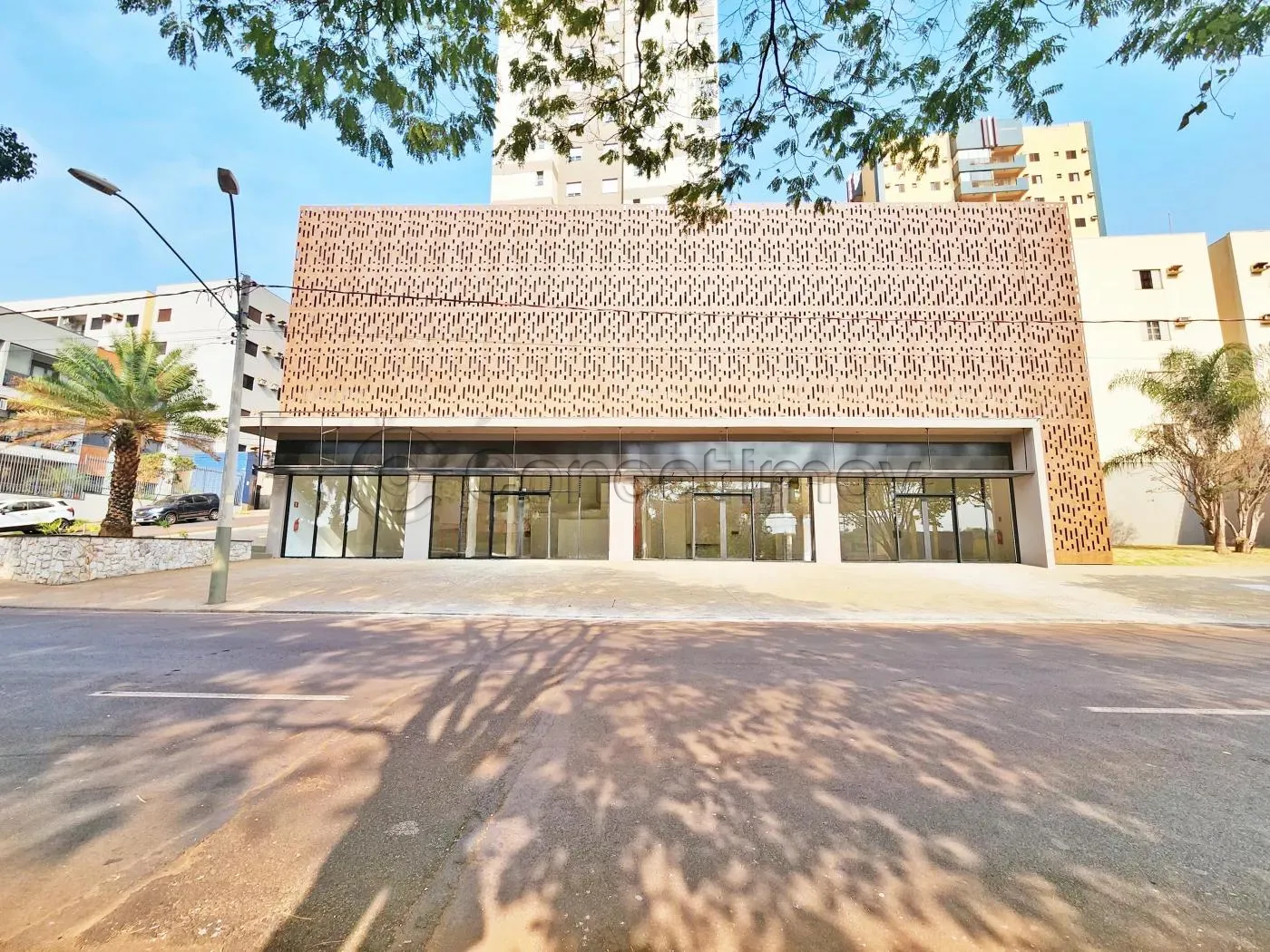 Comercial / Salão sem Condomínio em Ribeirão Preto Alugar por R$7.000,00