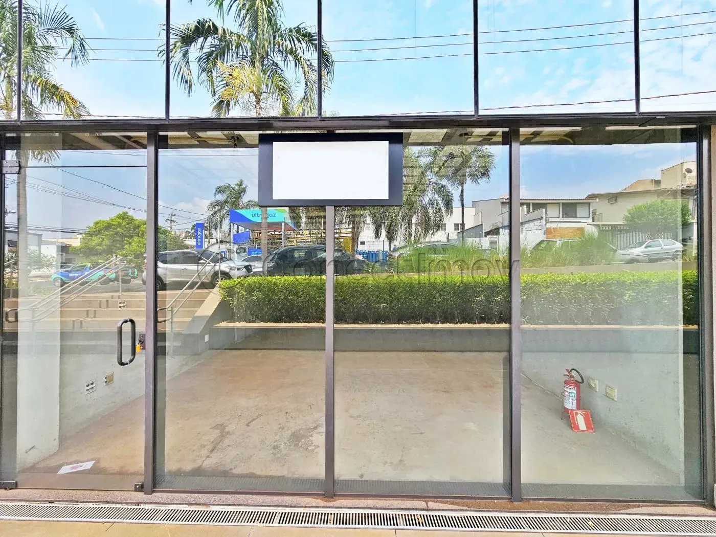Comercial / Padrão em Ribeirão Preto Alugar por R$4.000,00