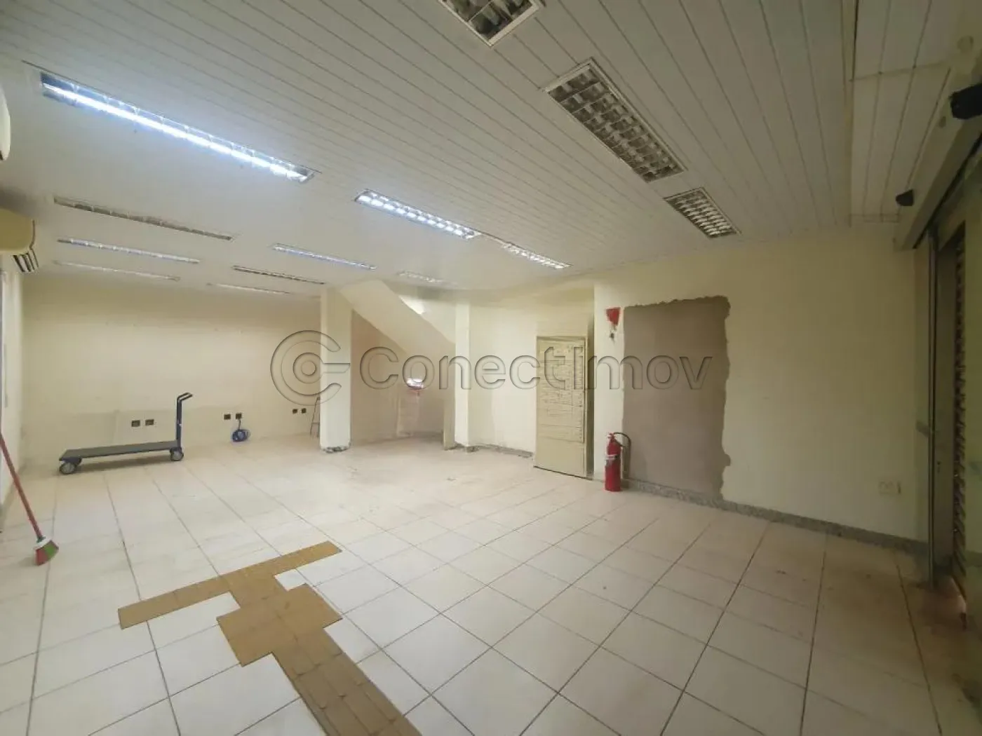 Comercial / Galpão em Ribeirão Preto Alugar por R$3.000,00