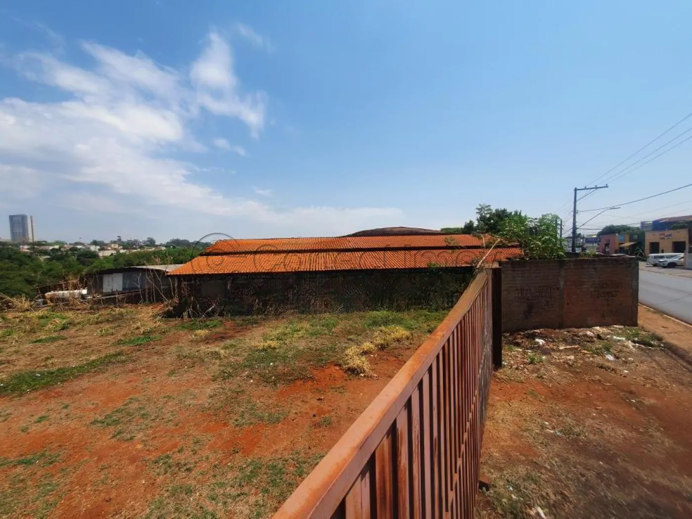 Terreno / Padrão em Ribeirão Preto Alugar por R$2.500,00