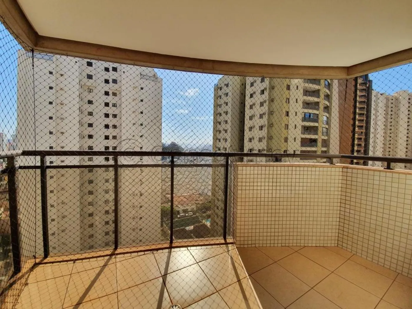 Apartamento / Padrão em Ribeirão Preto Alugar por R$3.400,00