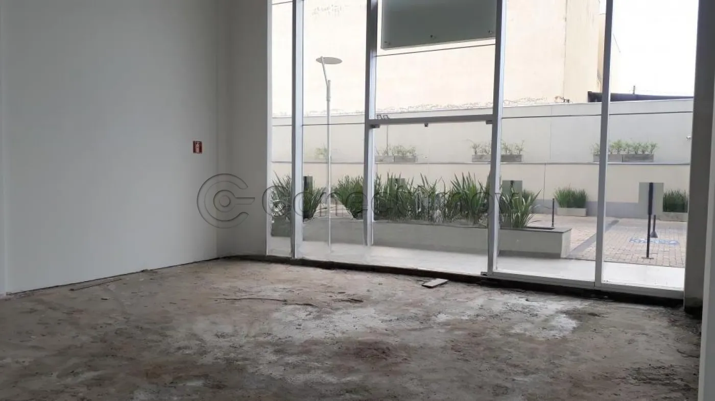 Comercial / Sala sem Condomínio em Ribeirão Preto Alugar por R$3.200,00