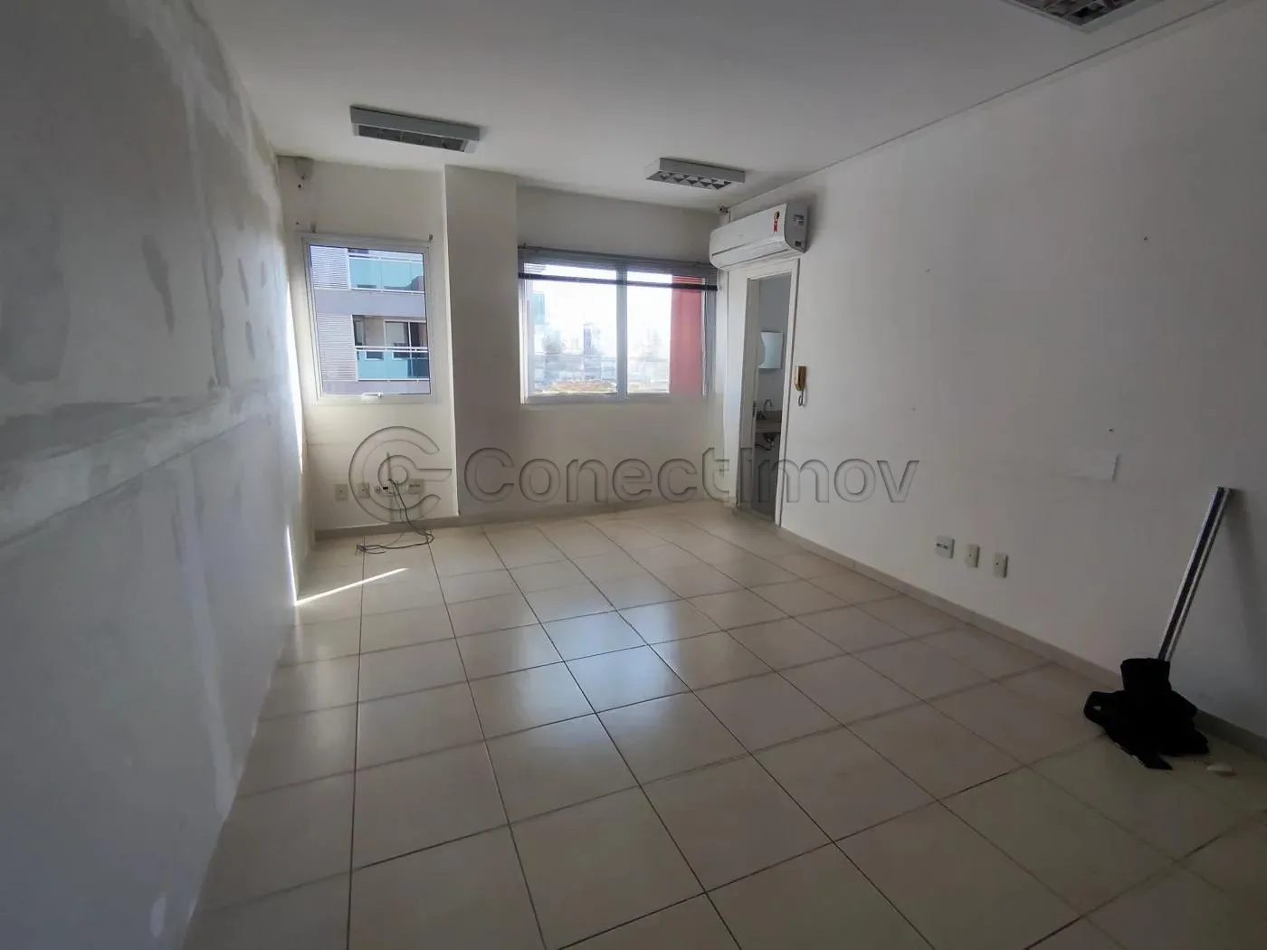 Comercial / Sala sem Condomínio em Ribeirão Preto Alugar por R$2.500,00