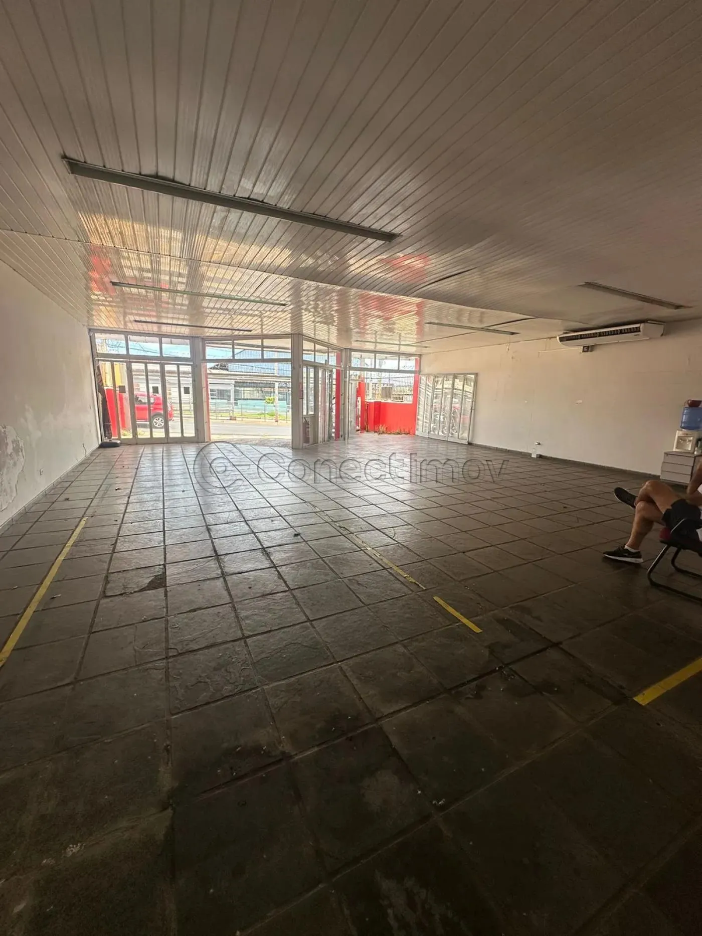 Comercial / Padrão em Ribeirão Preto Alugar por R$3.300,00