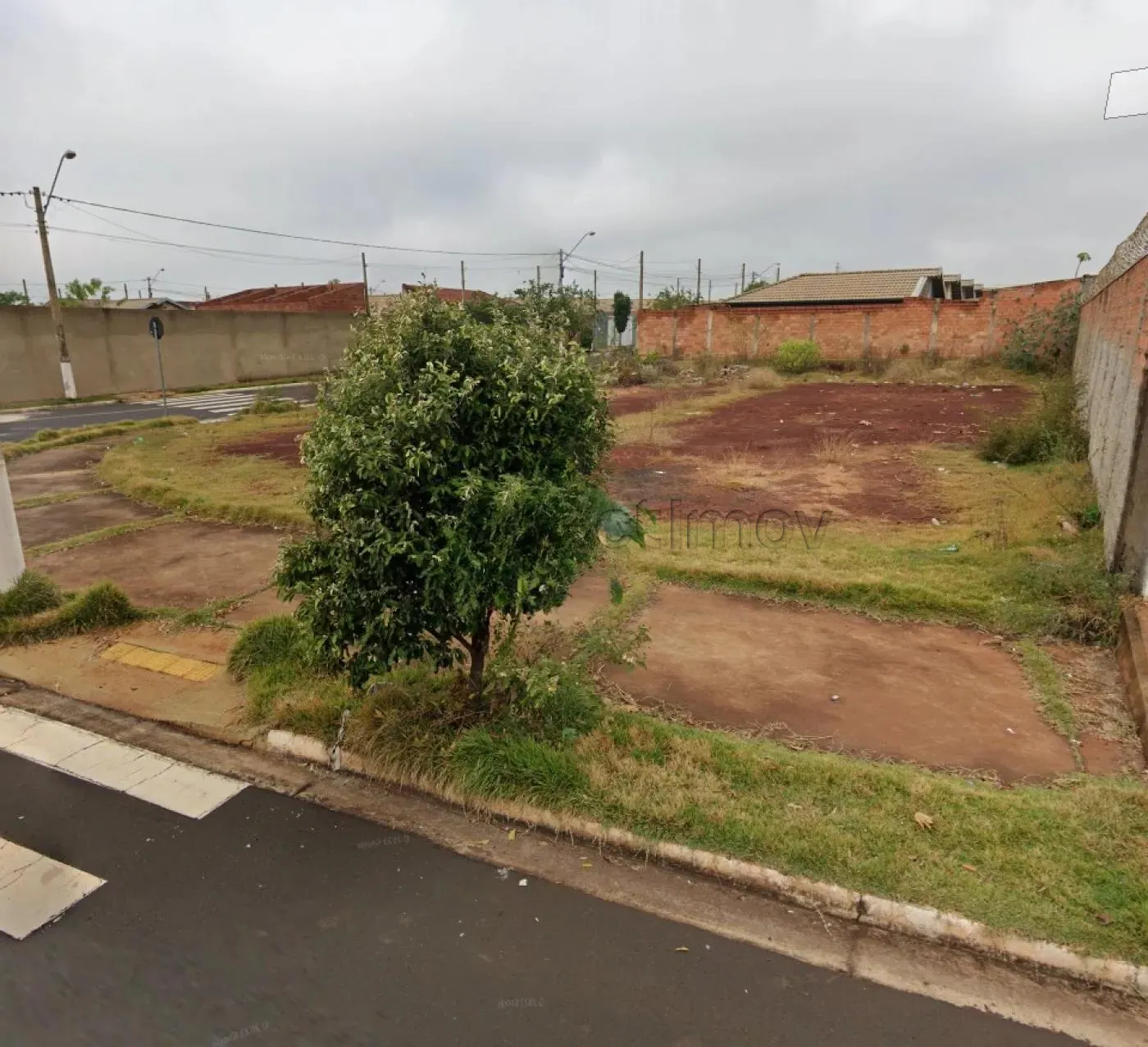 Terreno / Padrão em Ribeirão Preto Alugar por R$3.000,00