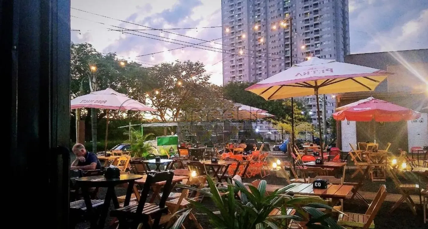Comercial / Ponto Comercial em Ribeirão Preto Alugar por R$4.500,00