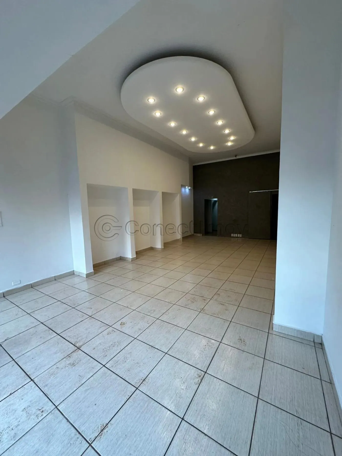 Comercial / Salão sem Condomínio em Ribeirão Preto Alugar por R$6.000,00
