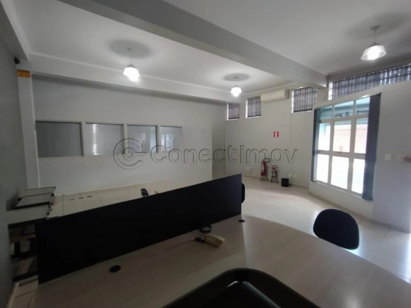 Comercial / Salão sem Condomínio em Ribeirão Preto Alugar por R$4.000,00