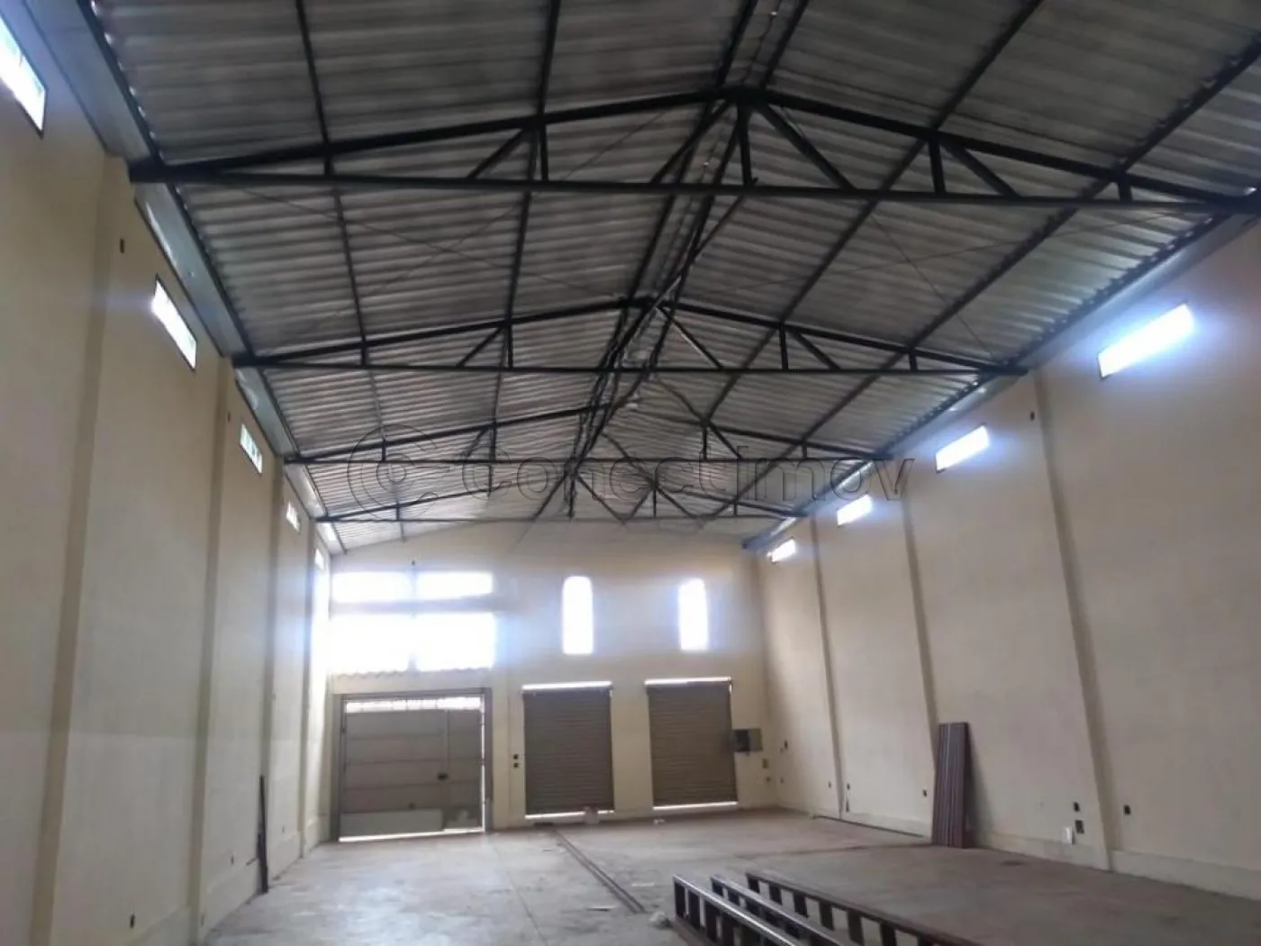 Comercial / Salão sem Condomínio em Ribeirão Preto Alugar por R$2.500,00