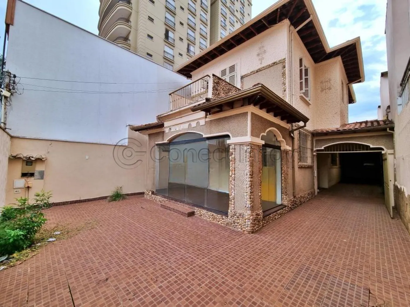 Comercial / Padrão em Ribeirão Preto Alugar por R$5.000,00