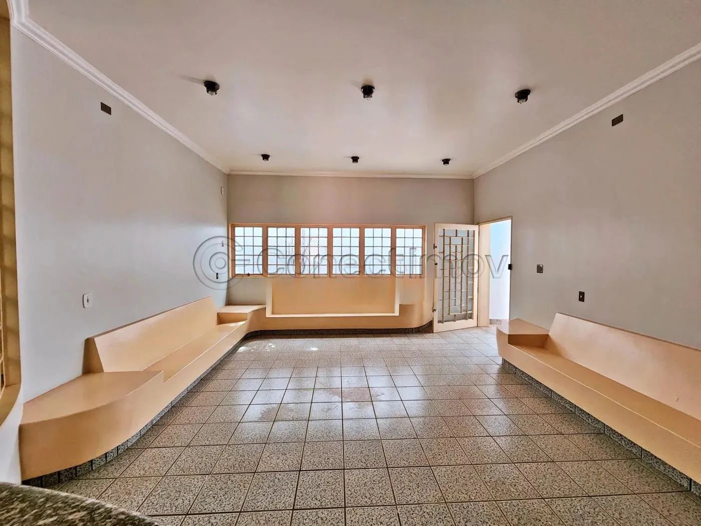 Comercial / Padrão em Ribeirão Preto Alugar por R$3.500,00