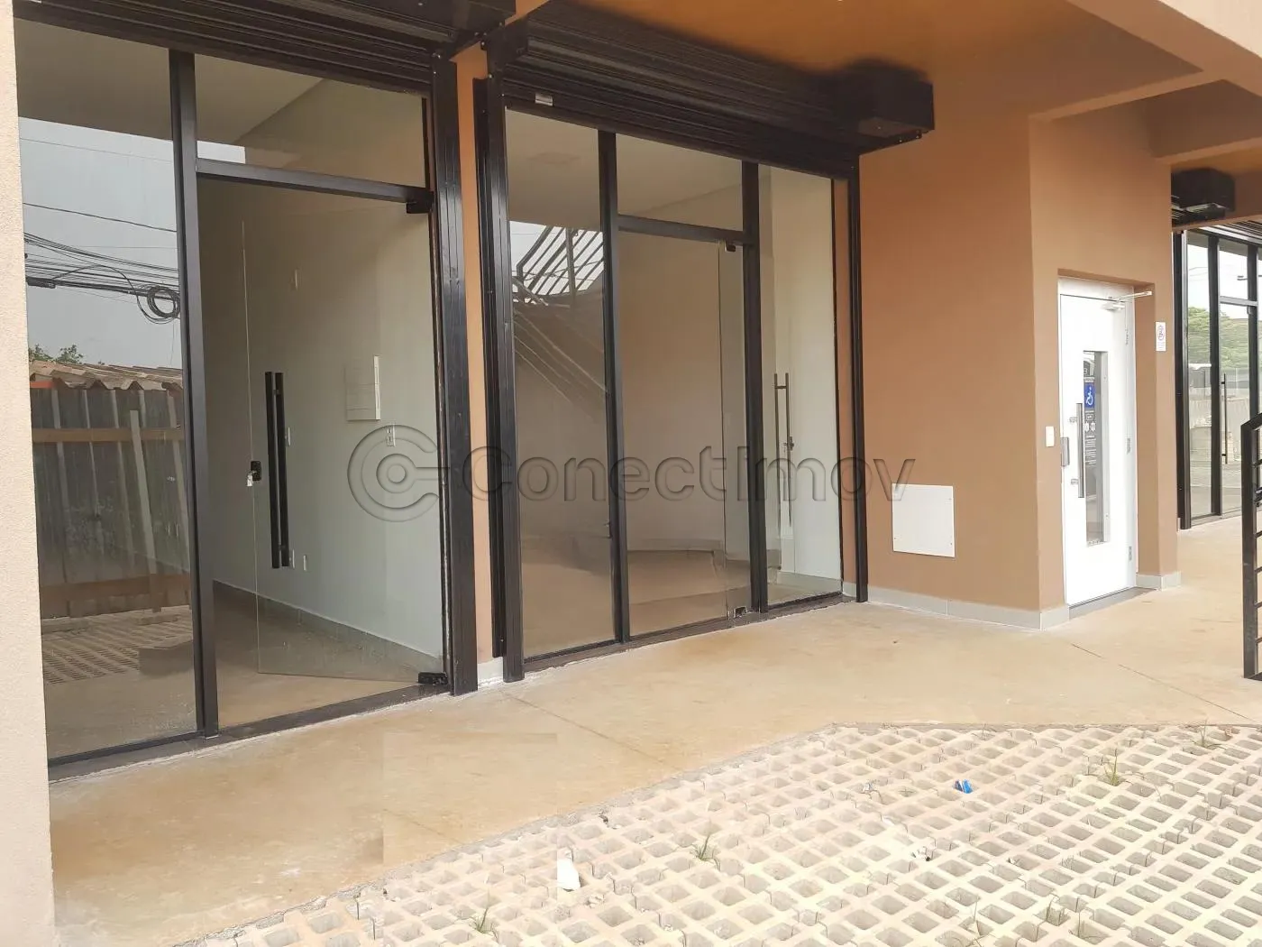 Comercial / Sala sem Condomínio em Ribeirão Preto Alugar por R$2.550,00