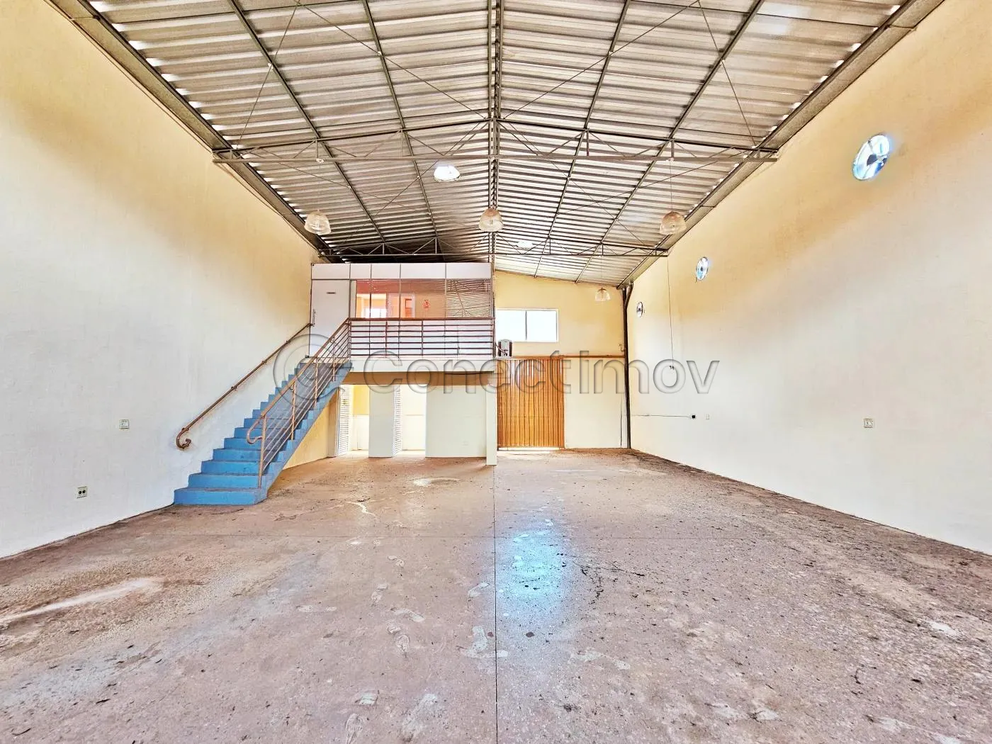 Comercial / Galpão em Ribeirão Preto Alugar por R$5.000,00