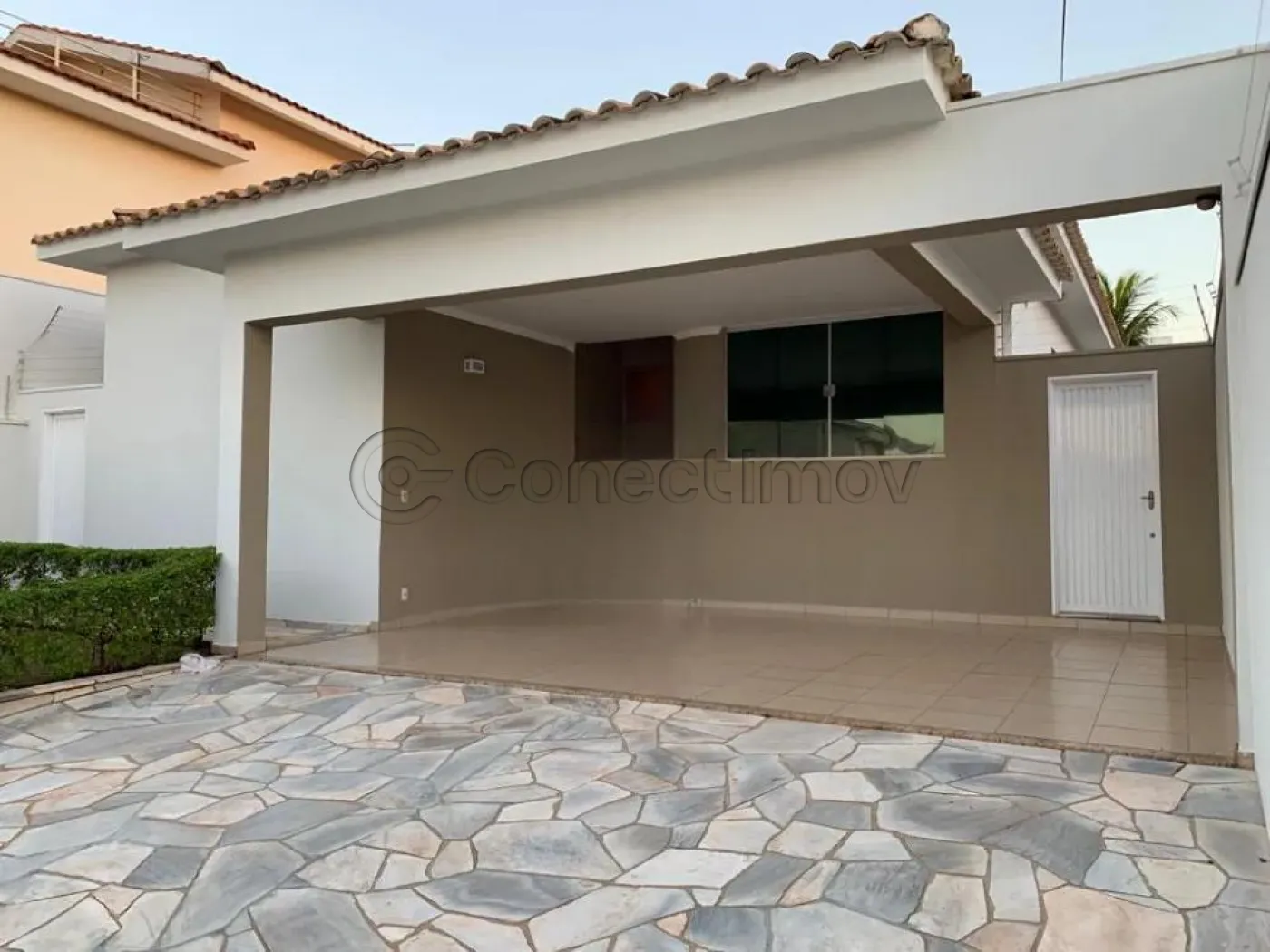 Casa / Padrão em Ribeirão Preto , Comprar por R$880.000,00