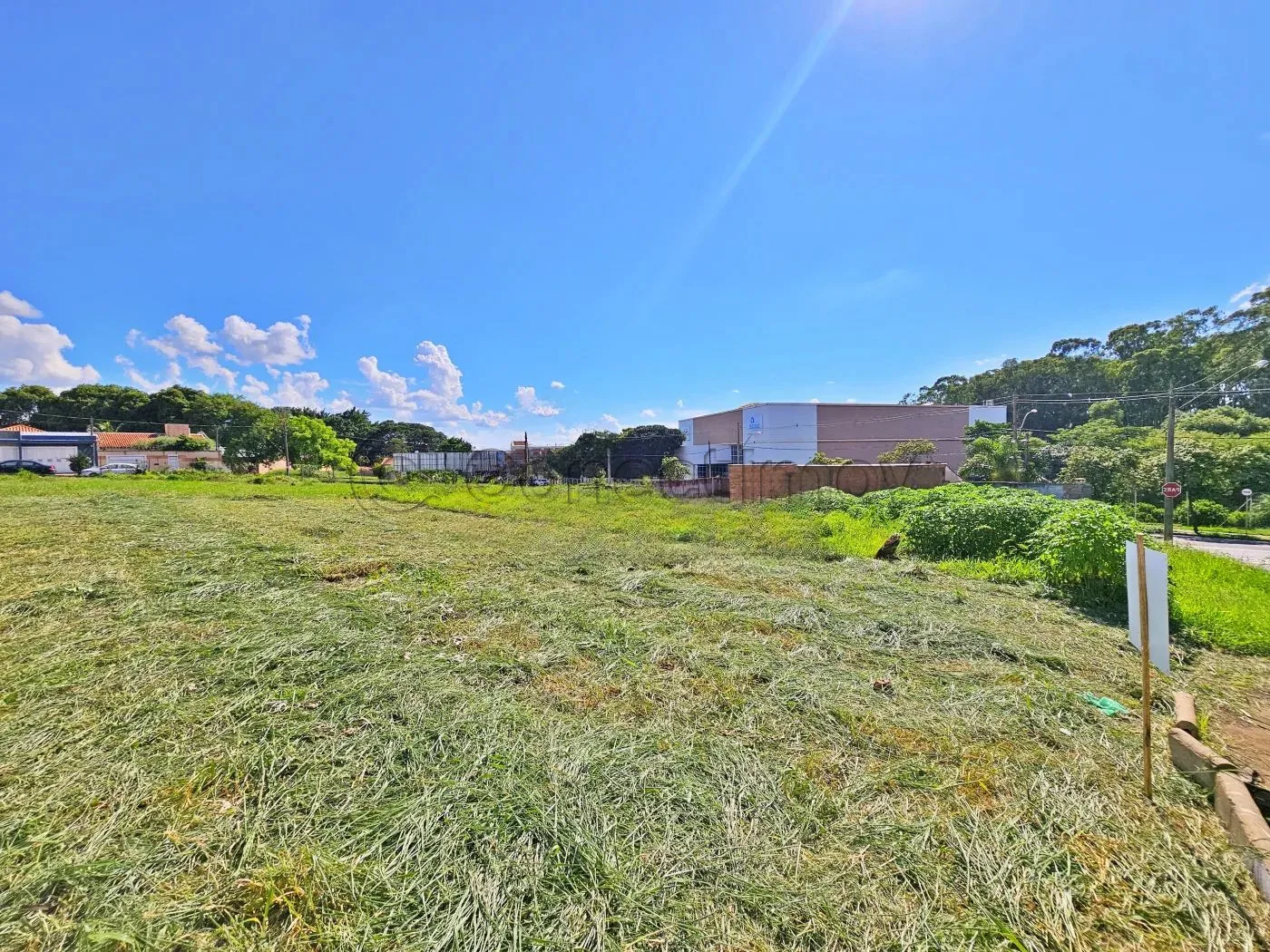 Terreno / Padrão em Ribeirão Preto Alugar por R$2.000,00