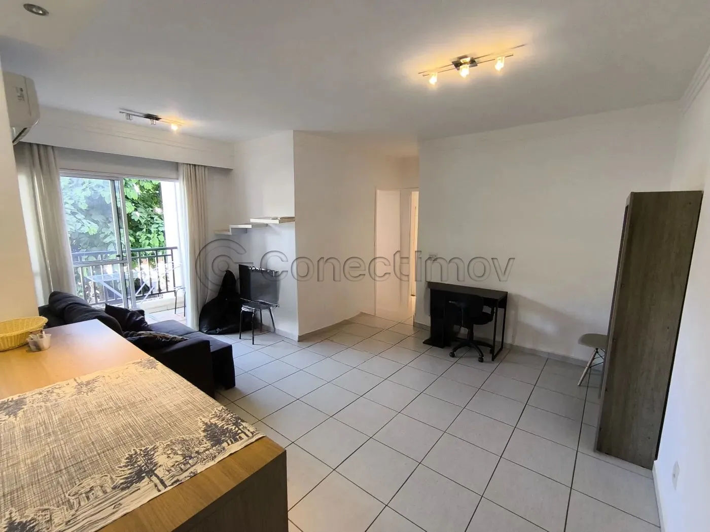 Apartamento / Padrão em Ribeirão Preto Alugar por R$2.000,00