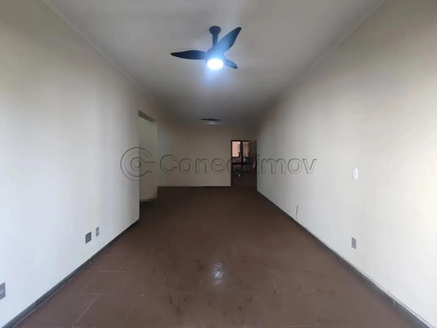Apartamento / Padrão em Ribeirão Preto Alugar por R$1.800,00