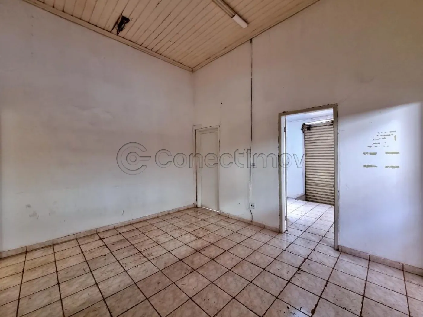 Comercial / Galpão em Ribeirão Preto Alugar por R$2.300,00
