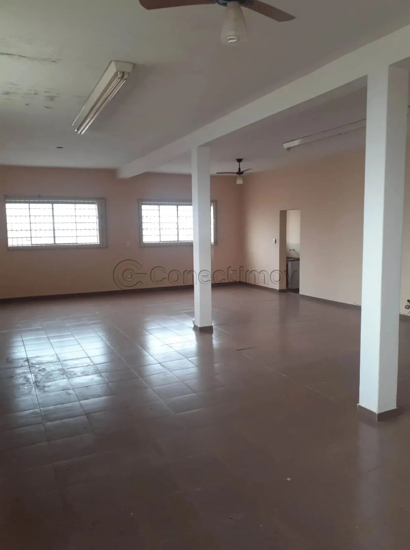 Comercial / Salão sem Condomínio em Ribeirão Preto Alugar por R$1.200,00
