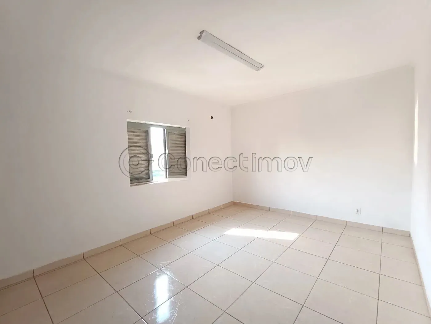 Comercial / Ponto Comercial em Ribeirão Preto Alugar por R$2.600,00
