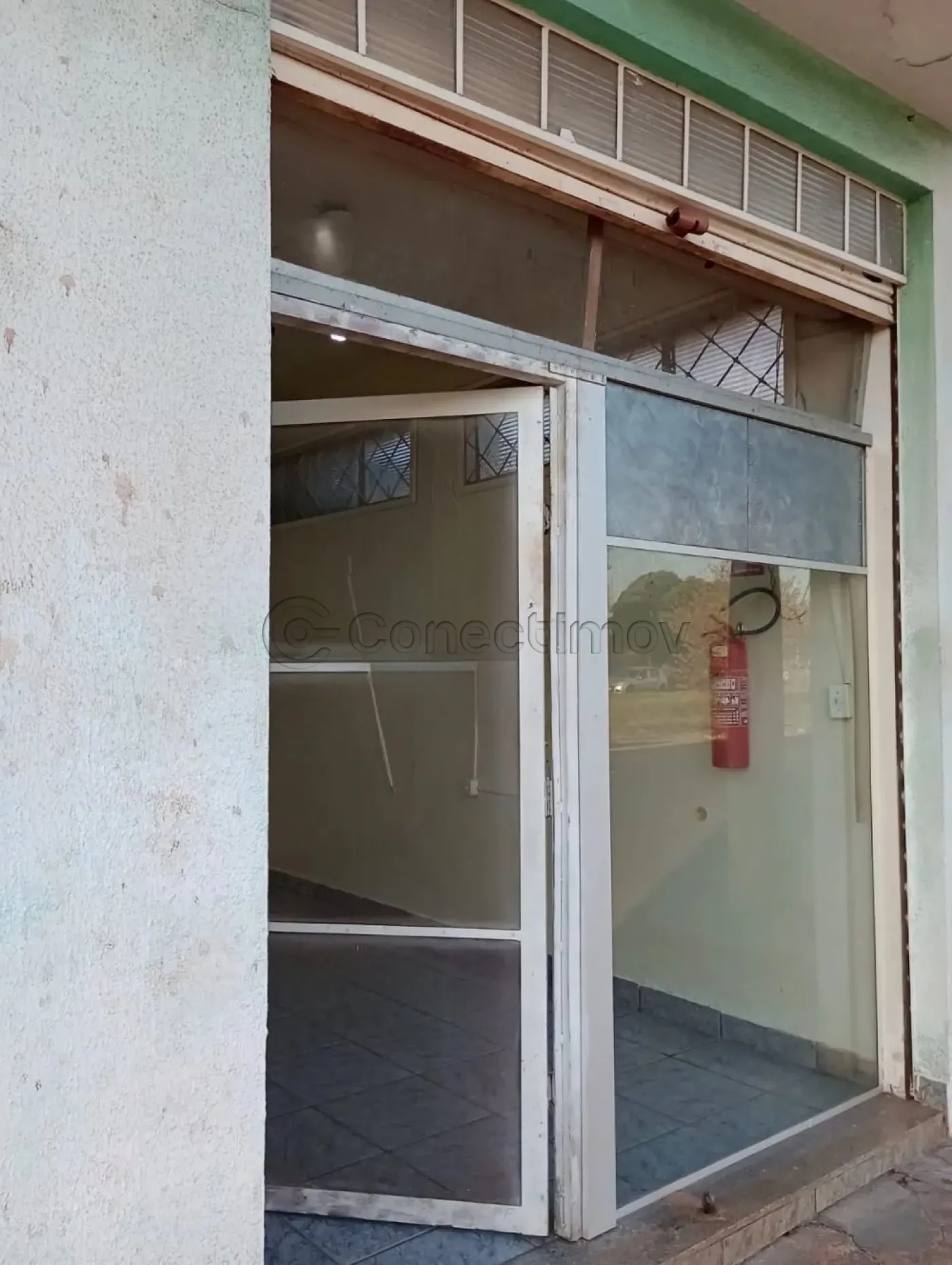 Comercial / Salão sem Condomínio em Ribeirão Preto Alugar por R$1.500,00