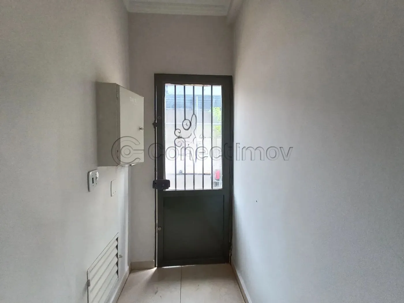 Comercial / Sala sem Condomínio em Ribeirão Preto Alugar por R$1.600,00