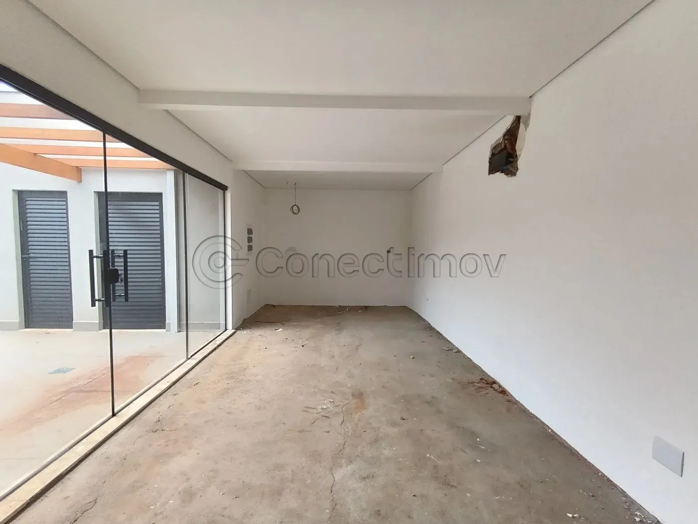 Comercial / Sala sem Condomínio em Ribeirão Preto Alugar por R$2.000,00