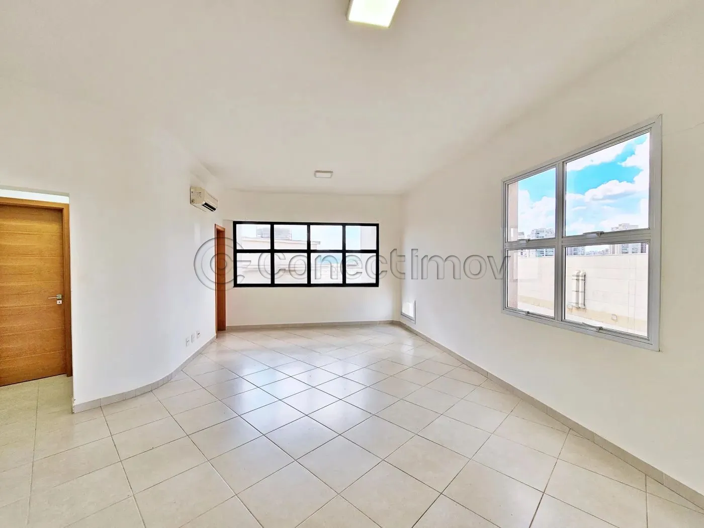 Comercial / Sala sem Condomínio em Ribeirão Preto Alugar por R$2.500,00