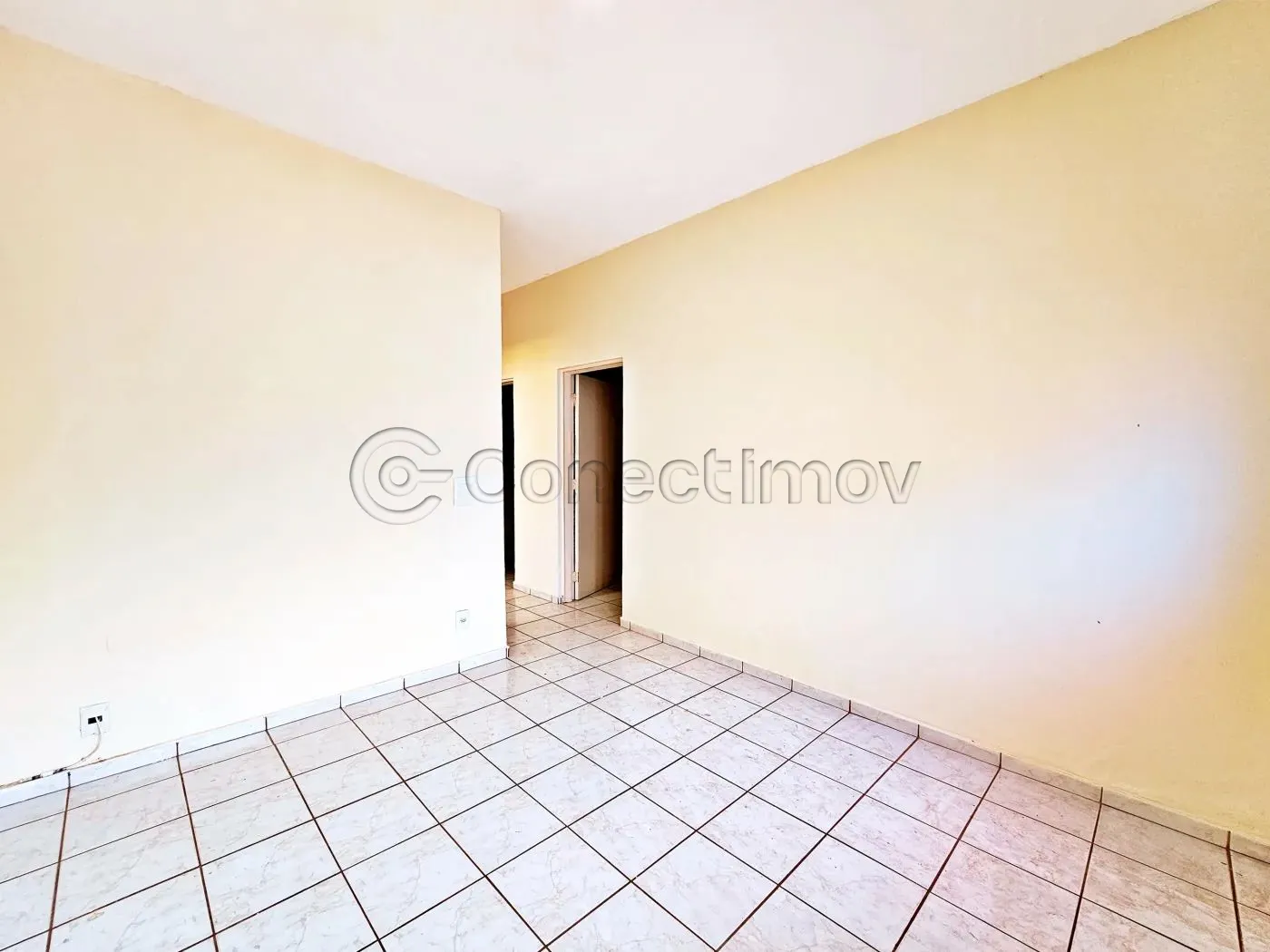 Comercial / Padrão em Ribeirão Preto Alugar por R$1.500,00