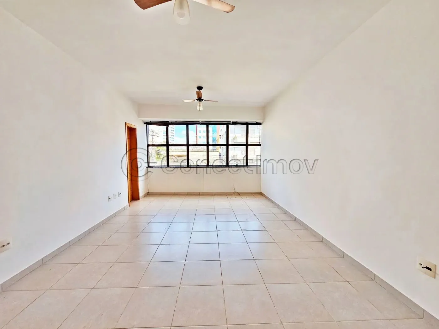 Comercial / Sala sem Condomínio em Ribeirão Preto Alugar por R$2.000,00