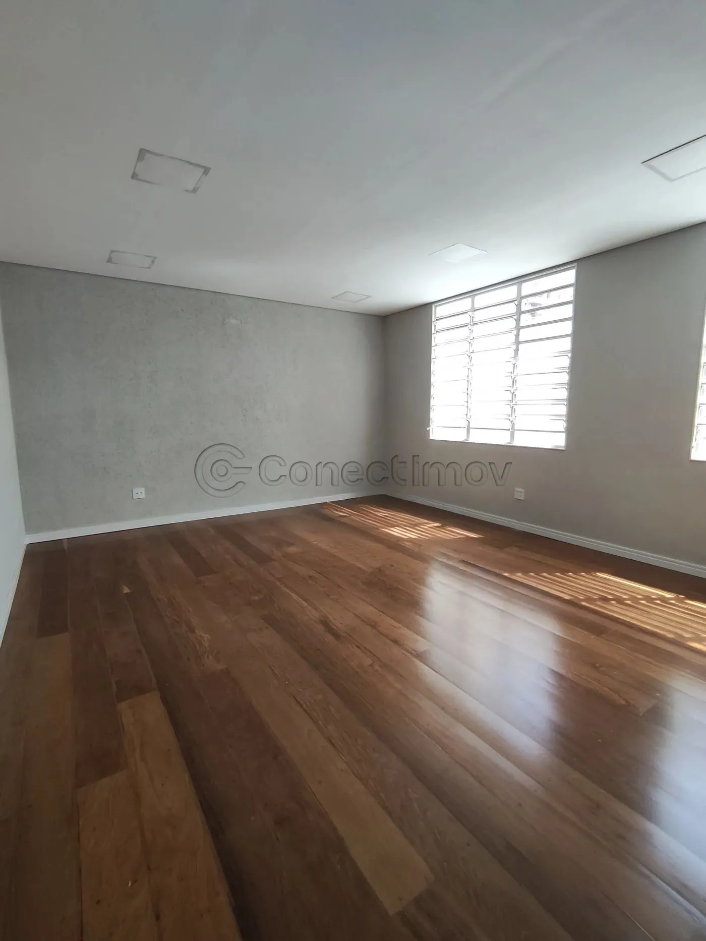 Comercial / Sala sem Condomínio em Ribeirão Preto Alugar por R$1.800,00