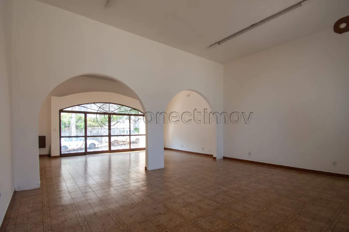 Comercial / Padrão em Ribeirão Preto Alugar por R$4.200,00