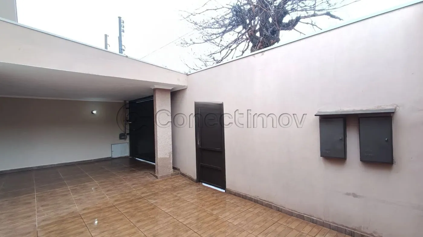 Casa / Padrão em Ribeirão Preto Alugar por R$2.600,00