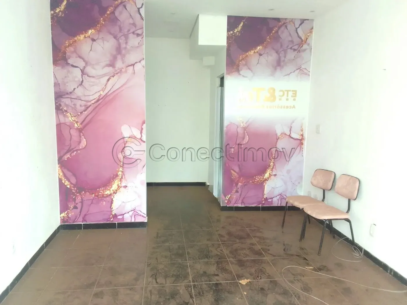Comercial / Salão sem Condomínio em Ribeirão Preto Alugar por R$1.800,00