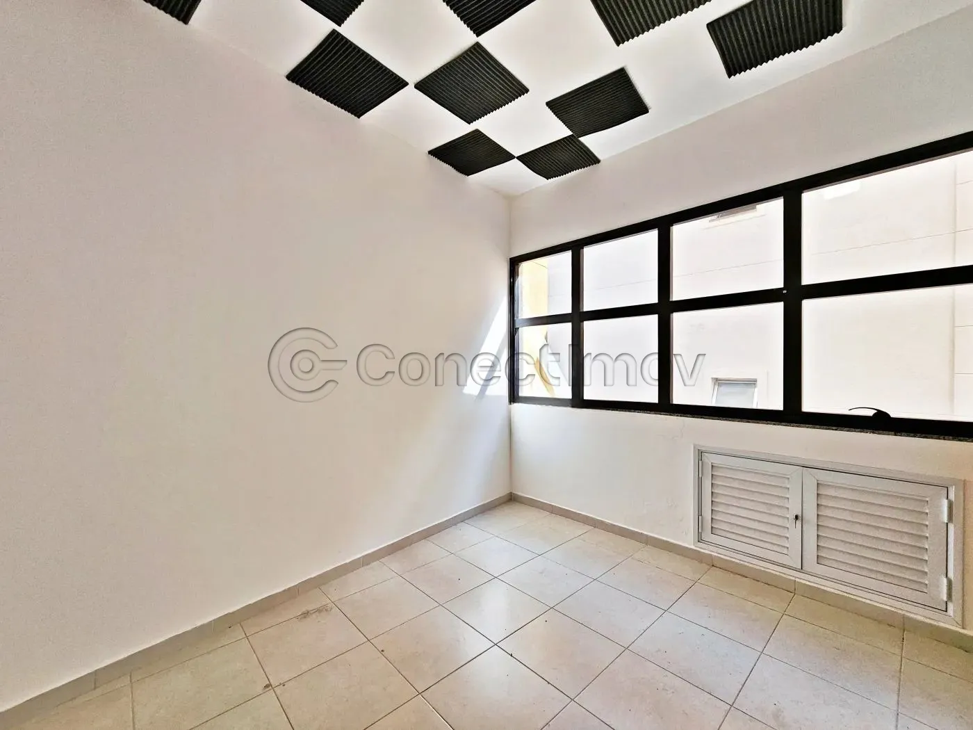 Comercial / Sala sem Condomínio em Ribeirão Preto Alugar por R$2.000,00
