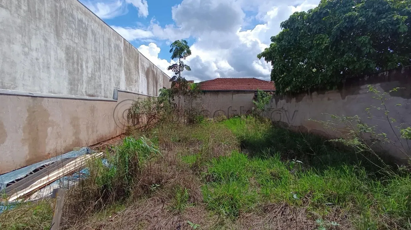 Terreno / Padrão em Ribeirão Preto Alugar por R$1.800,00