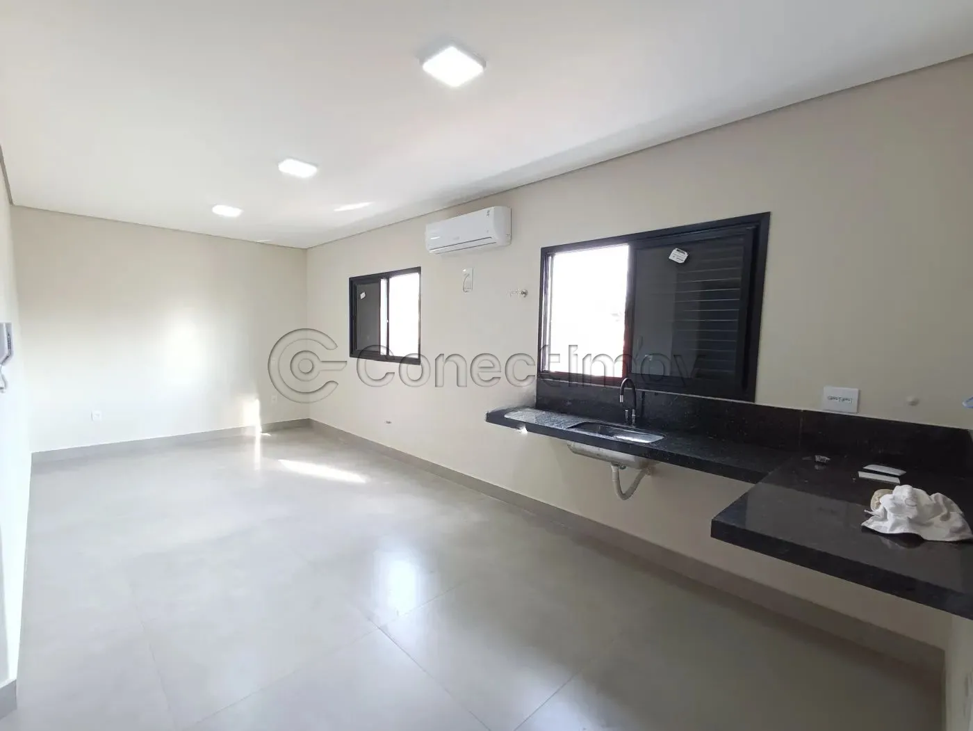 Comercial / Sala sem Condomínio em Ribeirão Preto Alugar por R$1.700,00
