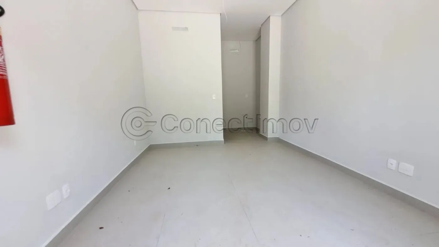 Comercial / Sala sem Condomínio em Ribeirão Preto Alugar por R$2.000,00