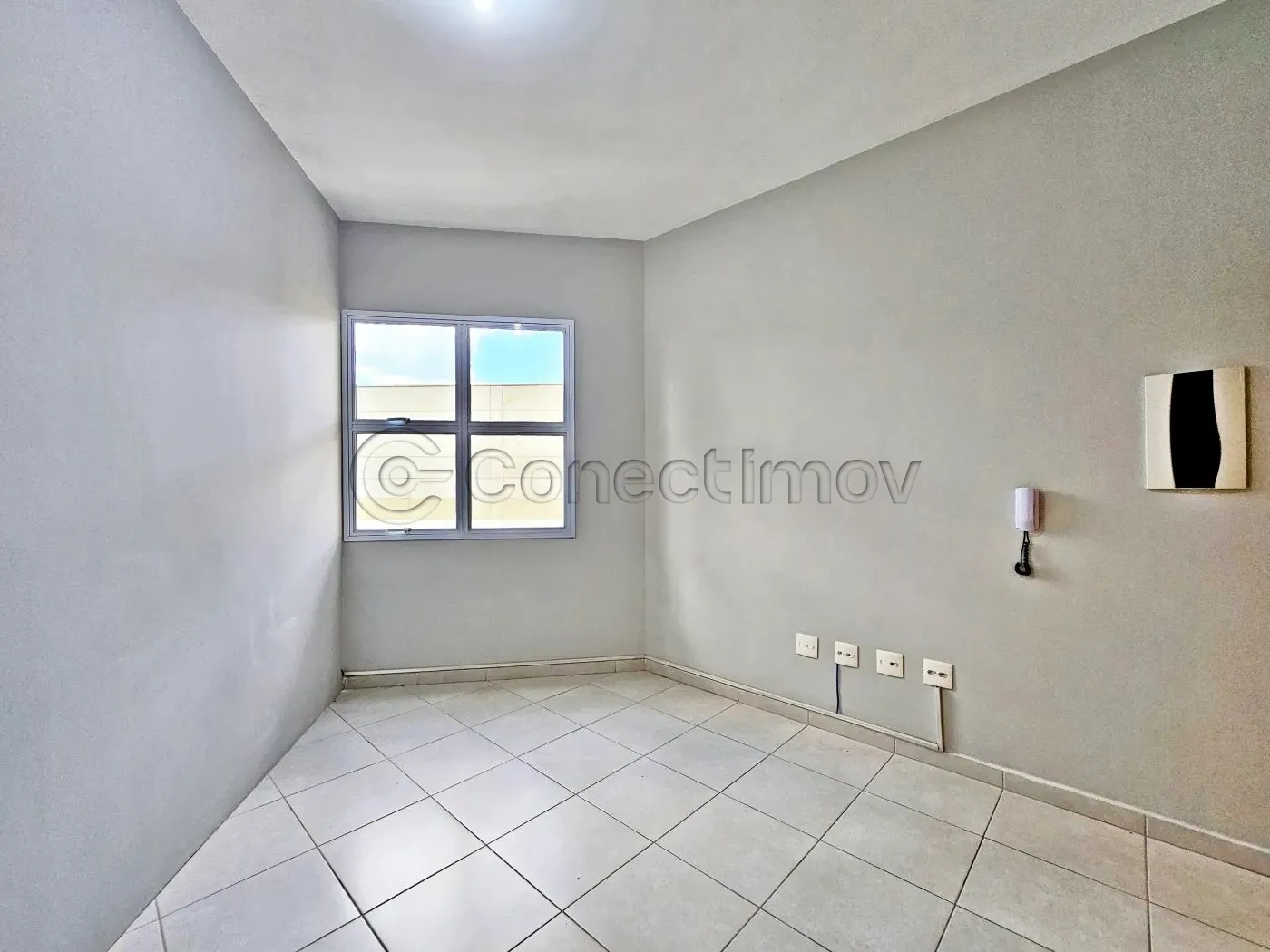 Comercial / Sala sem Condomínio em Ribeirão Preto Alugar por R$2.000,00