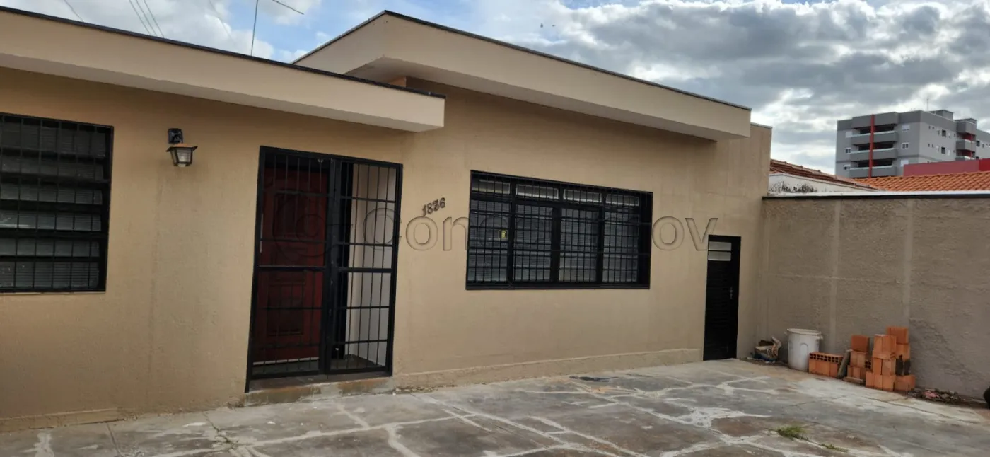 Casa / Padrão em Ribeirão Preto Alugar por R$5.500,00