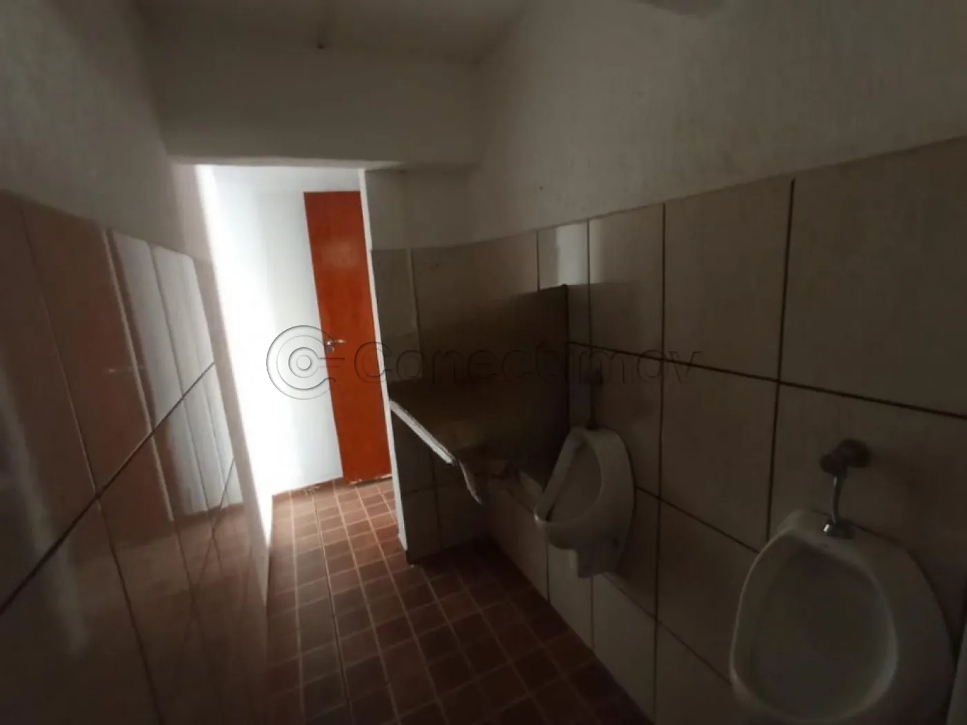 Alugar Comercial / Salão sem Condomínio em Ribeirão Preto R$ 1.800,00 - Foto 3