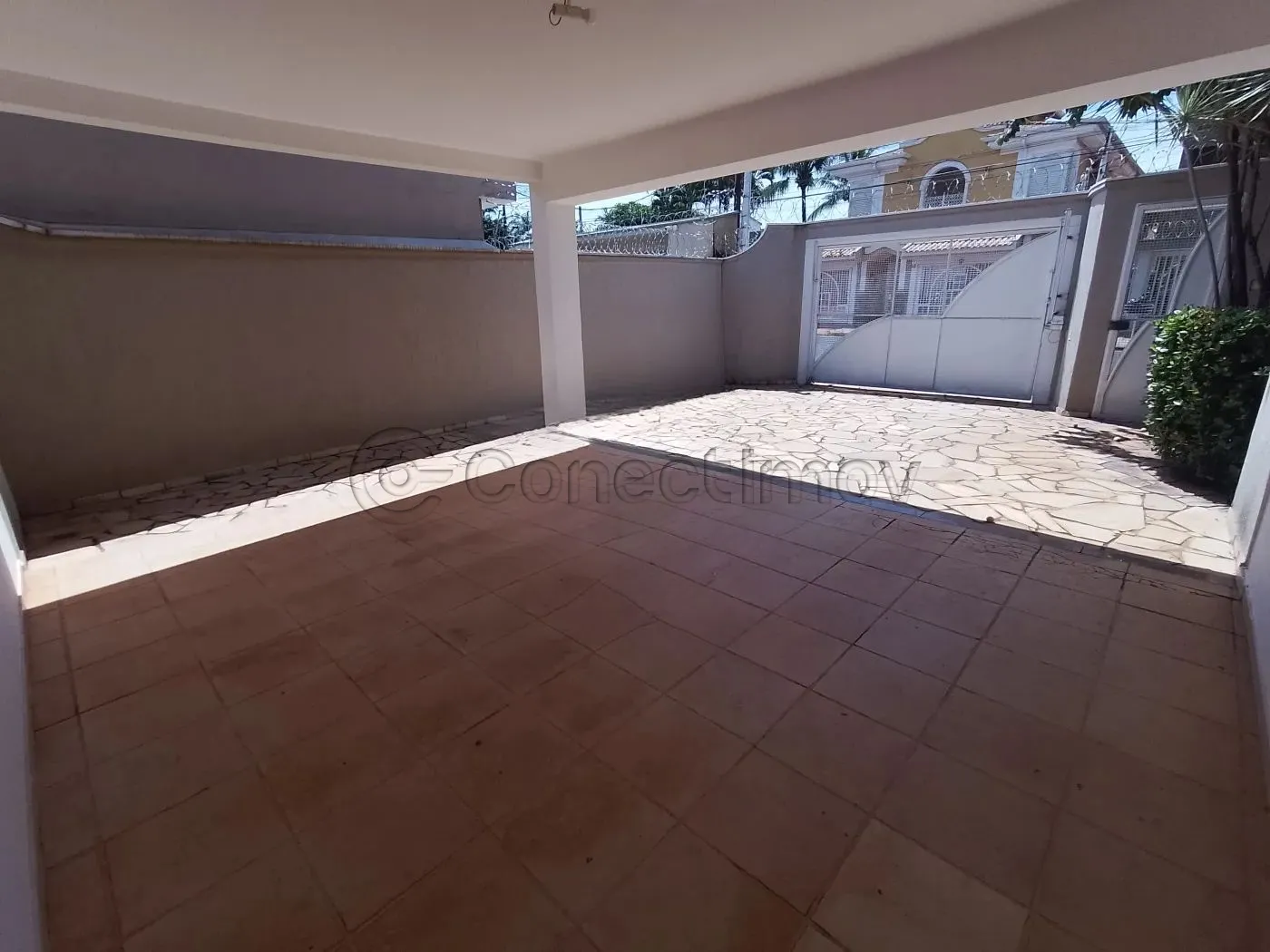 Casa / Padrão em Ribeirão Preto Alugar por R$4.500,00