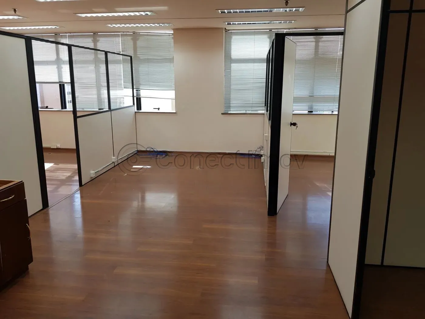 Comercial / Sala sem Condomínio em Ribeirão Preto Alugar por R$2.000,00