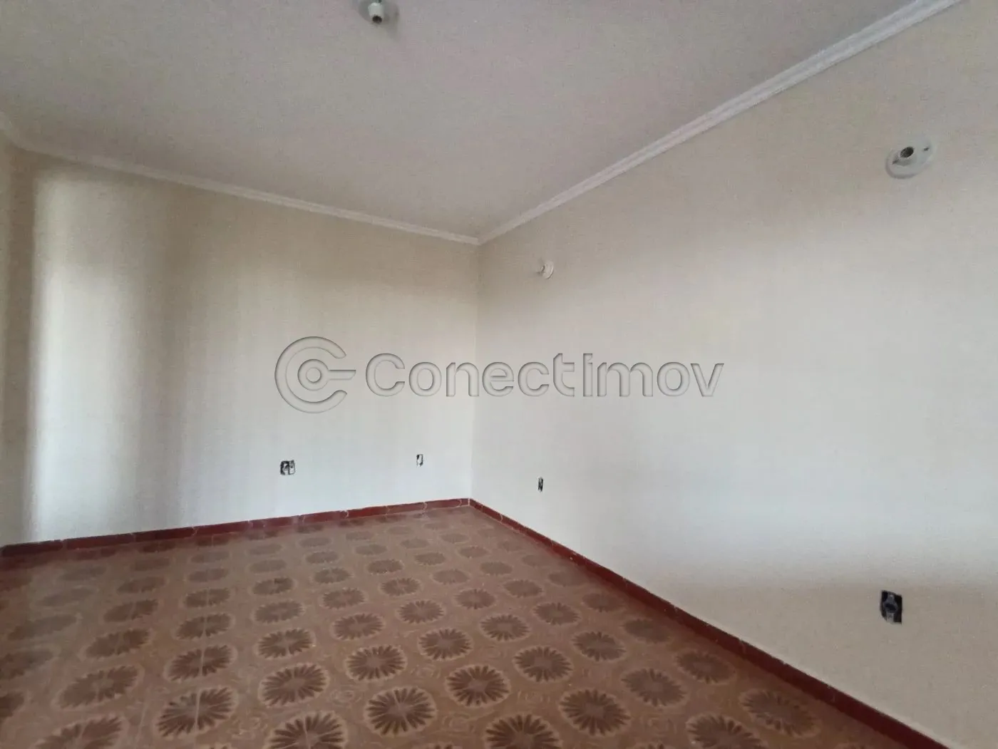 Casa / Padrão em Ribeirão Preto Alugar por R$1.900,00