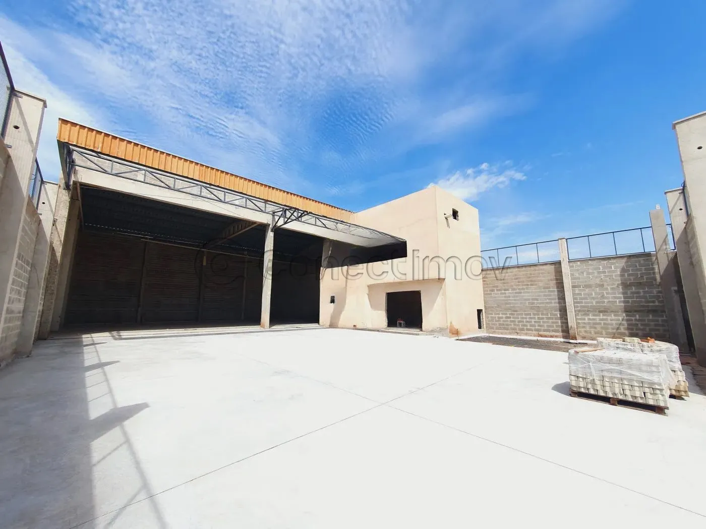 Comercial / Galpão em Ribeirão Preto Alugar por R$7.000,00