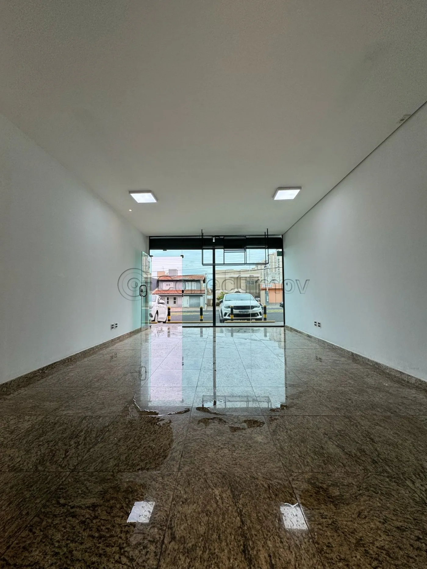 Comercial / Sala sem Condomínio em Ribeirão Preto Alugar por R$4.000,00