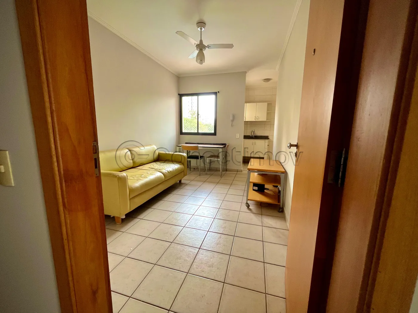Apartamento / Flat sem Condomínio em Ribeirão Preto Alugar por R$1.700,00
