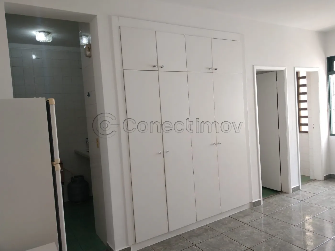 Apartamento / Kitchnet sem Condomínio em Ribeirão Preto Alugar por R$1.200,00