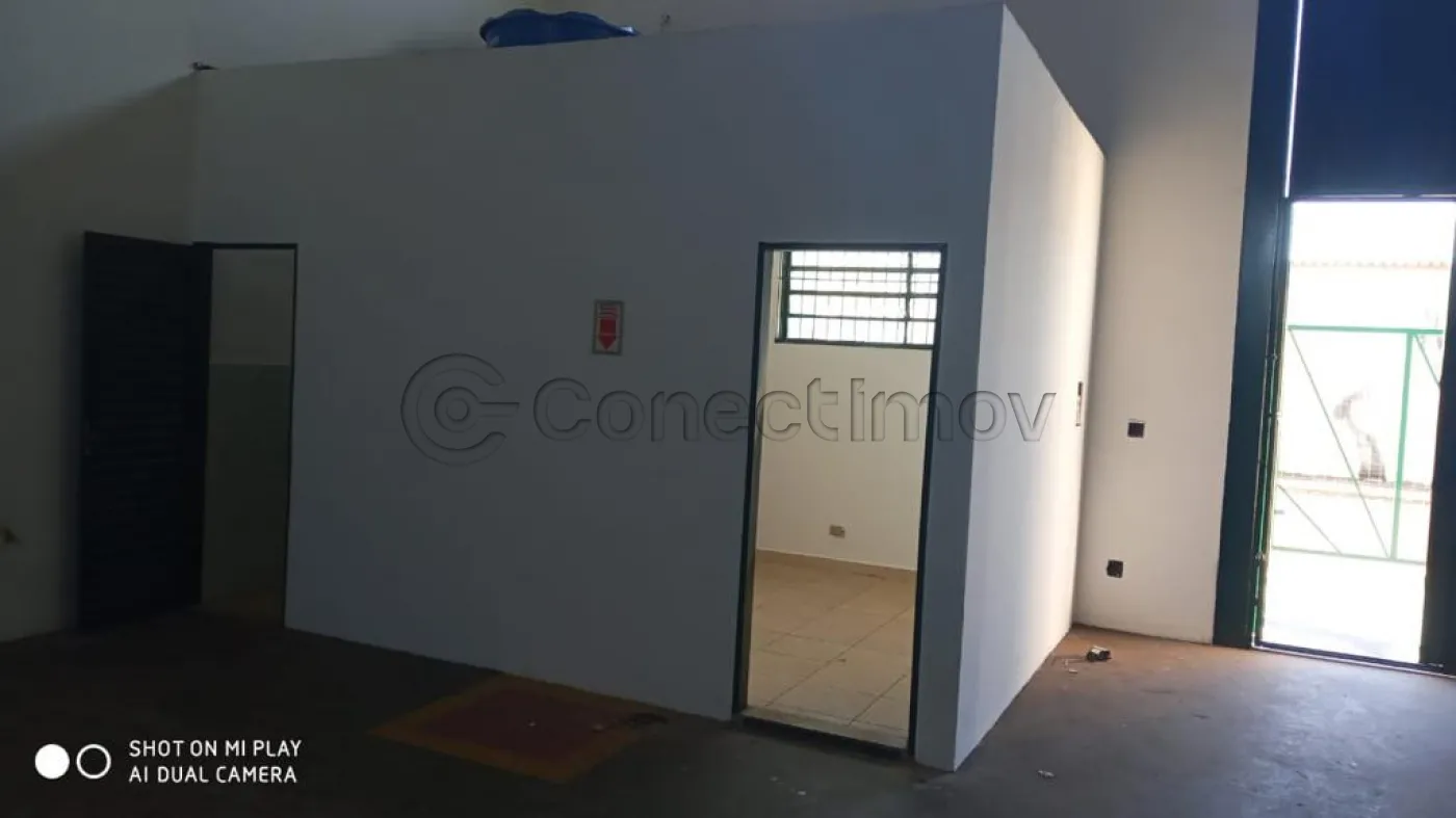 Comercial / Galpão em Ribeirão Preto Alugar por R$5.000,00