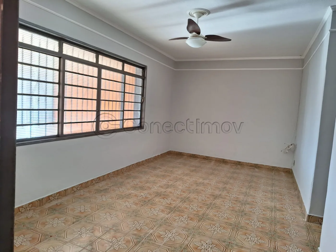 Casa / Padrão em Ribeirão Preto Alugar por R$2.000,00